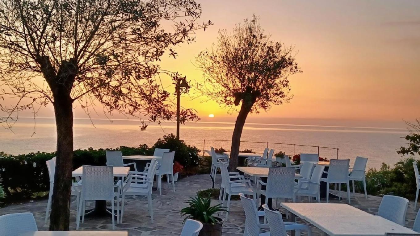Casa Vacanze Con Piscina E Vista Mare Esclusiva Per Coppie E Famiglie, Relax E Tranquillita Tertenìa エクステリア 写真