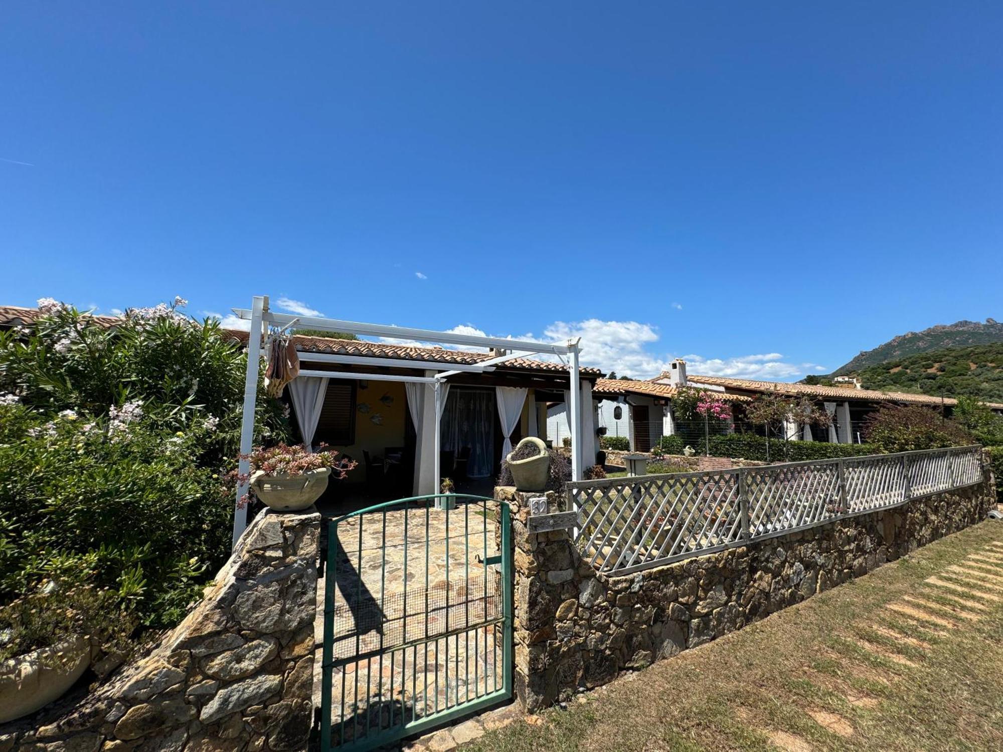 Casa Vacanze Con Piscina E Vista Mare Esclusiva Per Coppie E Famiglie, Relax E Tranquillita Tertenìa エクステリア 写真